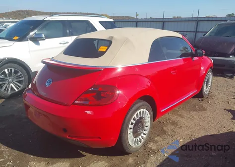 2014 Volkswagen Beetle 2.5L z USA, uszkodzony, nr VIN 3VW5P7ATXEM801815